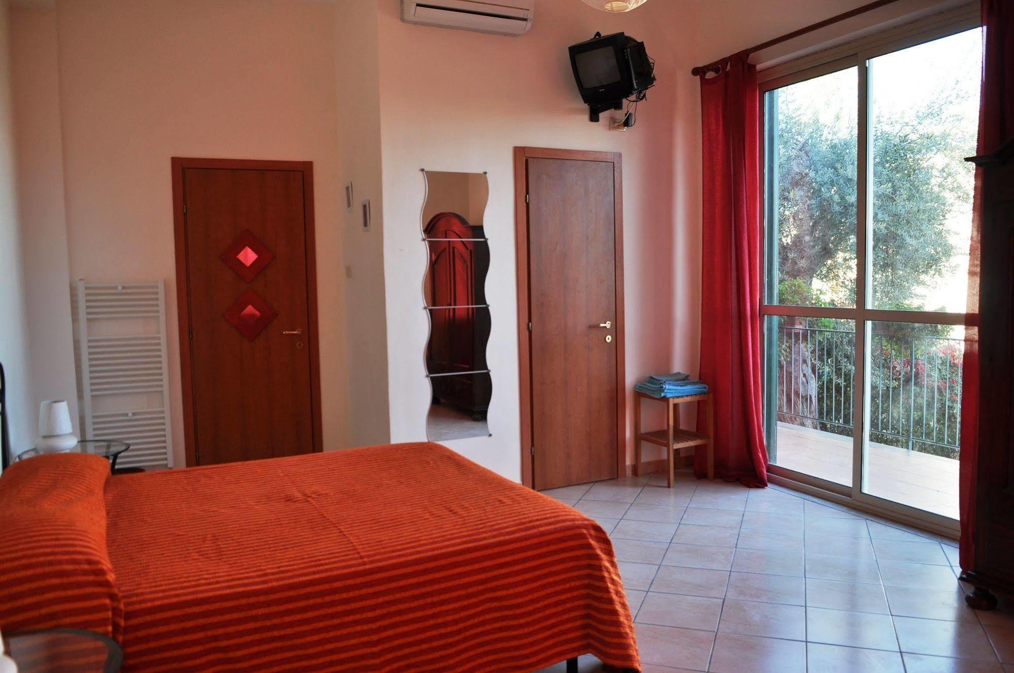 B&B Stella Marina Ачи-Трецца Екстер'єр фото