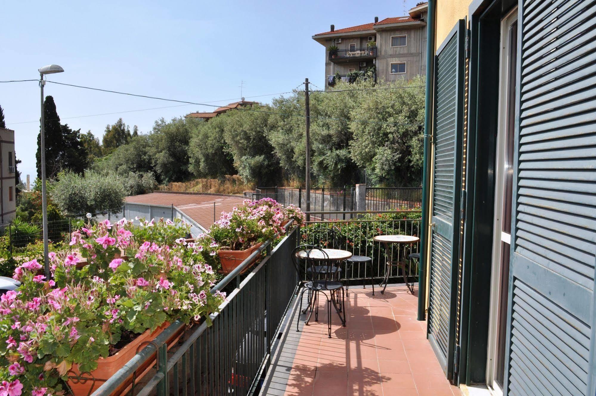 B&B Stella Marina Ачи-Трецца Екстер'єр фото