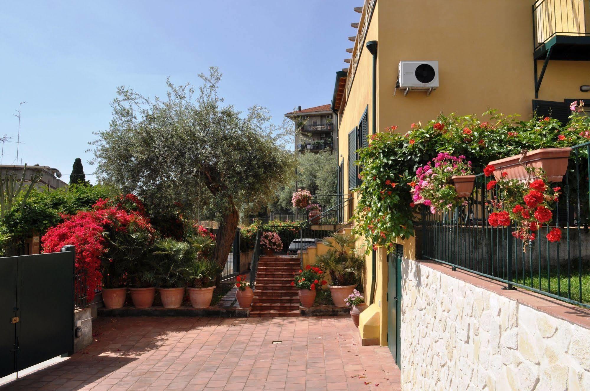 B&B Stella Marina Ачи-Трецца Екстер'єр фото